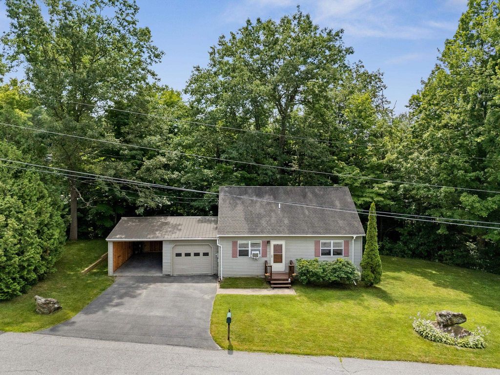 17 Burnett Court, Richmond, VT 05477