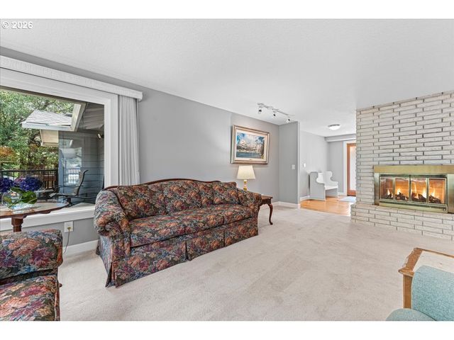 16540 NOTTINGHAM Dr, Gladstone, OR 97027
