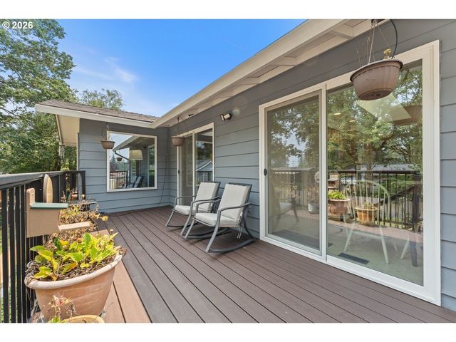 16540 NOTTINGHAM Dr, Gladstone, OR 97027