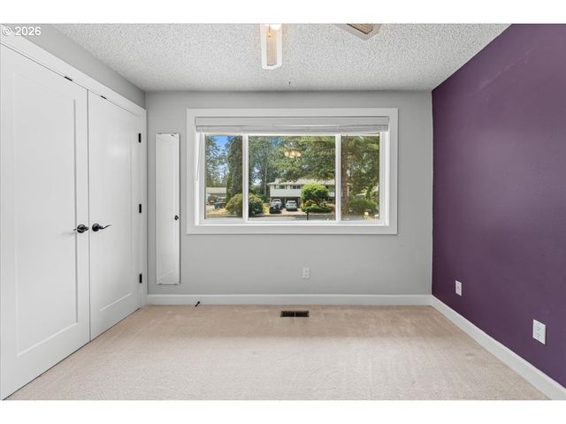 16540 NOTTINGHAM Dr, Gladstone, OR 97027