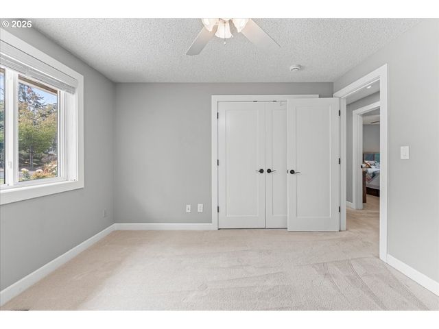 16540 NOTTINGHAM Dr, Gladstone, OR 97027