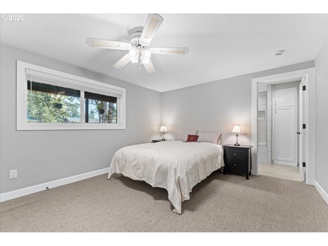 16540 NOTTINGHAM Dr, Gladstone, OR 97027