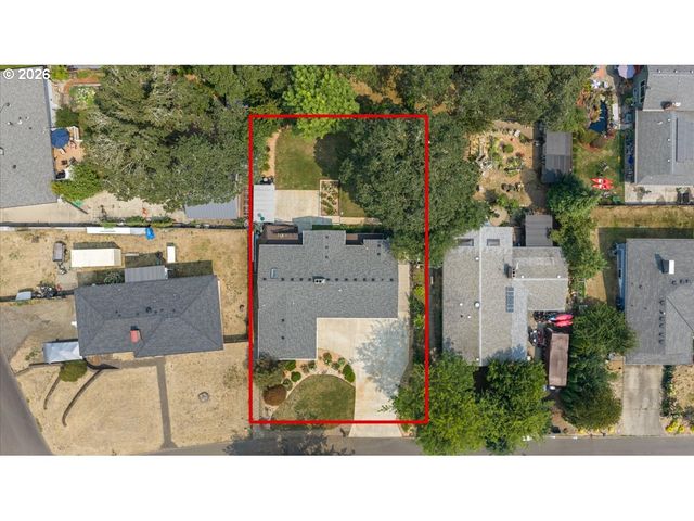 16540 NOTTINGHAM Dr, Gladstone, OR 97027