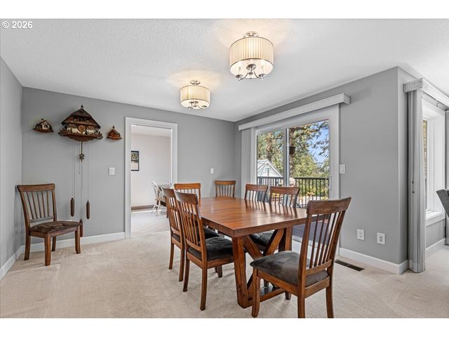 16540 NOTTINGHAM Dr, Gladstone, OR 97027