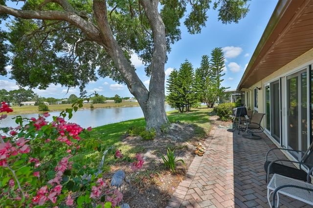 2611 LOCKSLEY STREET 250, Sun City Center, FL 33573