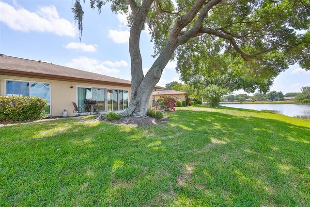 2611 LOCKSLEY STREET 250, Sun City Center, FL 33573