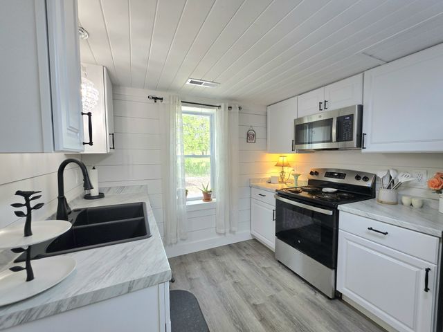 1151 Dry Creek Rd, Smithville, TN 37166