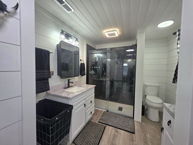 1151 Dry Creek Rd, Smithville, TN 37166