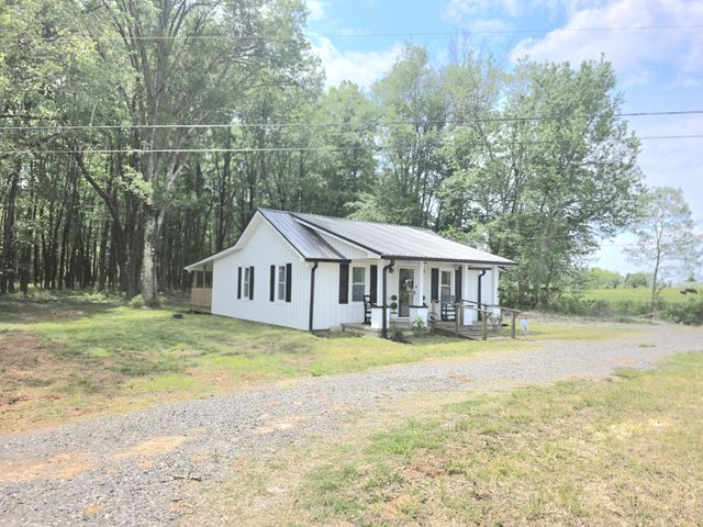 1151 Dry Creek Rd, Smithville, TN 37166