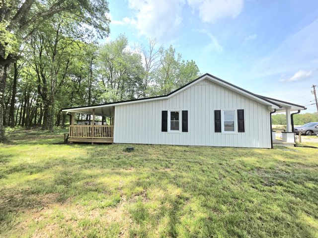1151 Dry Creek Rd, Smithville, TN 37166