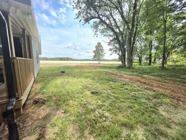 1151 Dry Creek Rd, Smithville, TN 37166