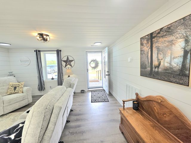 1151 Dry Creek Rd, Smithville, TN 37166