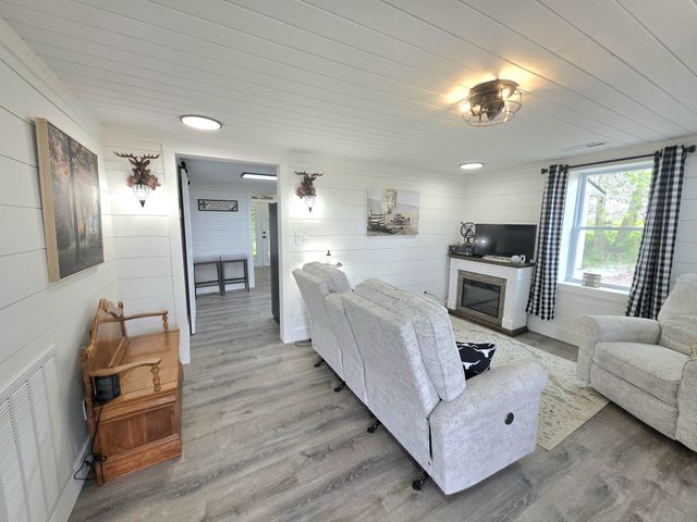 1151 Dry Creek Rd, Smithville, TN 37166