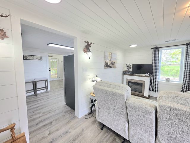 1151 Dry Creek Rd, Smithville, TN 37166
