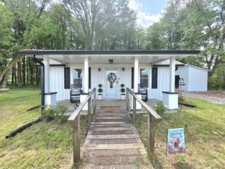 1151 Dry Creek Rd, Smithville, TN 37166