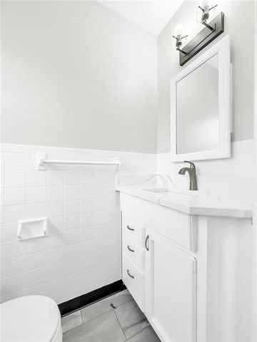 9807 E 79th Terrace, Raytown, MO 64138