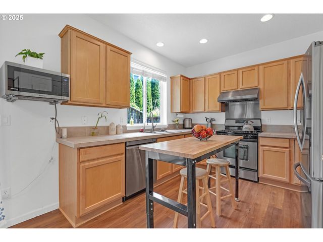 16085 Sw TOWHEE Ln, Beaverton, OR 97007