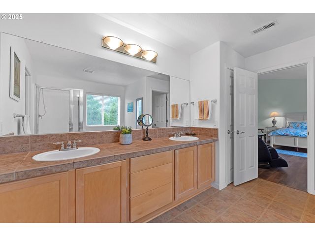16085 Sw TOWHEE Ln, Beaverton, OR 97007