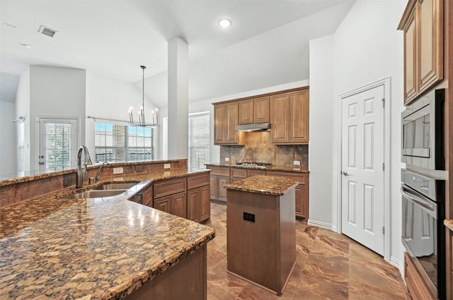 628 Castle Street, Desoto, TX 75115