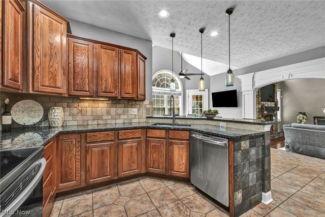 22131 Yarrow Trail, Strongsville, OH 44149