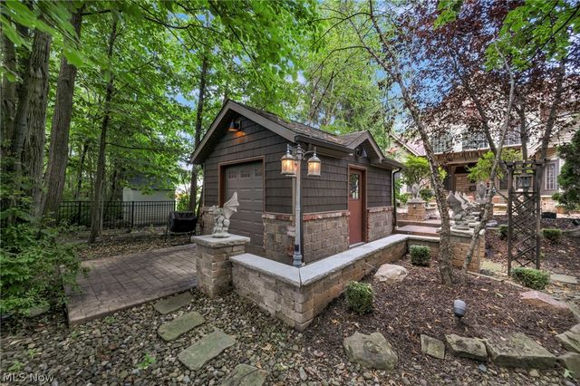 22131 Yarrow Trail, Strongsville, OH 44149