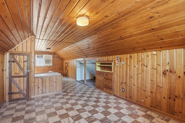 28836 Marquette Street, Garden City, MI 48135