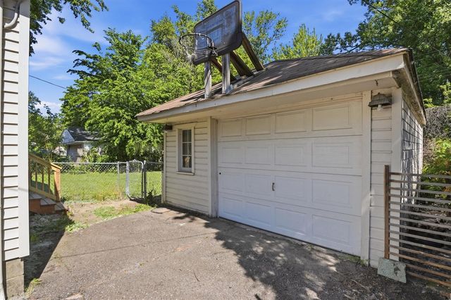 28836 Marquette Street, Garden City, MI 48135