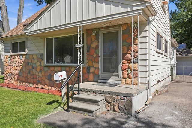 28836 Marquette Street, Garden City, MI 48135