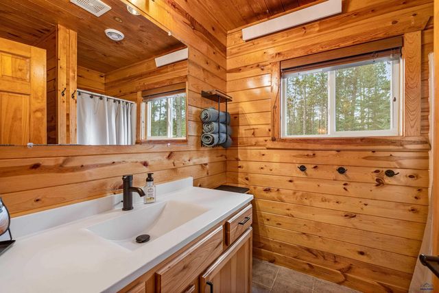 21621 HIGH COUNTRY LOOP, Deadwood, SD 57732
