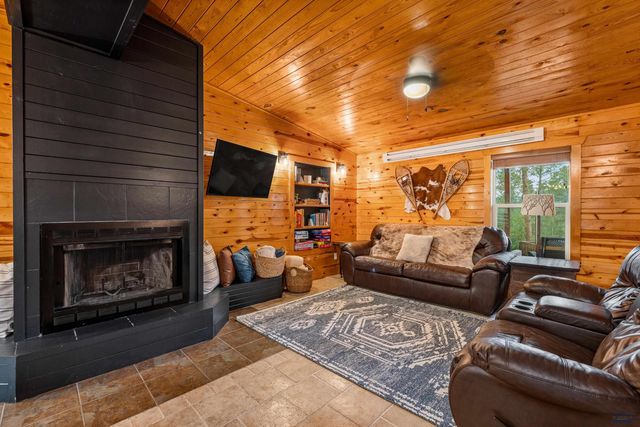 21621 HIGH COUNTRY LOOP, Deadwood, SD 57732
