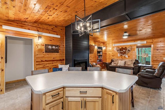 21621 HIGH COUNTRY LOOP, Deadwood, SD 57732
