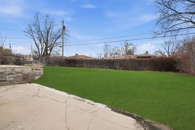 5335 Buchanan Street, Merrillville, IN 46410