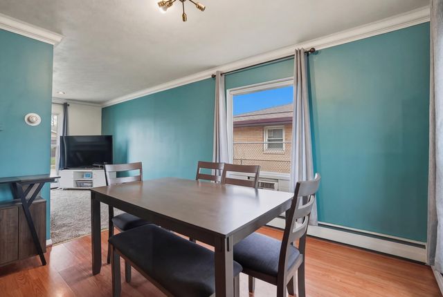 5335 Buchanan Street, Merrillville, IN 46410