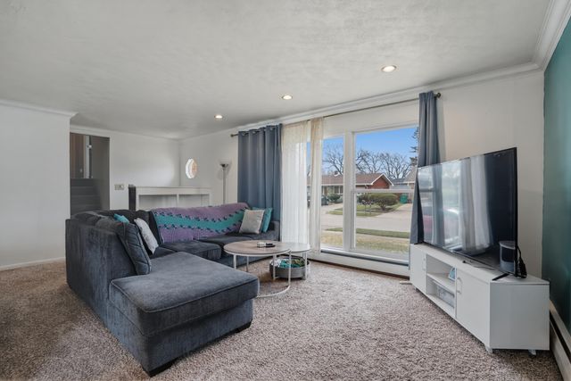 5335 Buchanan Street, Merrillville, IN 46410