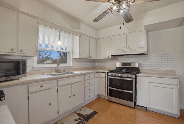 5335 Buchanan Street, Merrillville, IN 46410