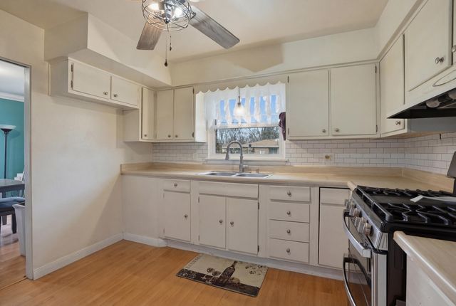 5335 Buchanan Street, Merrillville, IN 46410