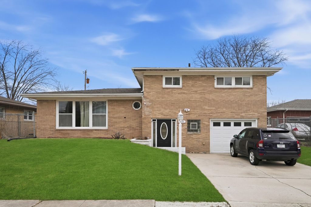 5335 Buchanan Street, Merrillville, IN 46410