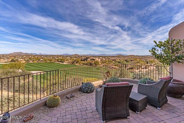 10473 E GREYTHORN Drive, Scottsdale, AZ 85262