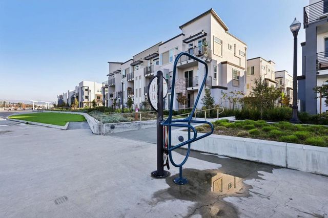 473 Sentinel Drive, Alameda, CA 94501