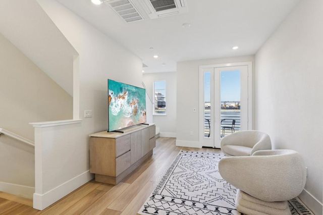 473 Sentinel Drive, Alameda, CA 94501