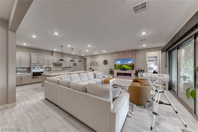 375 Portus Delphini Court, Henderson, NV 89011