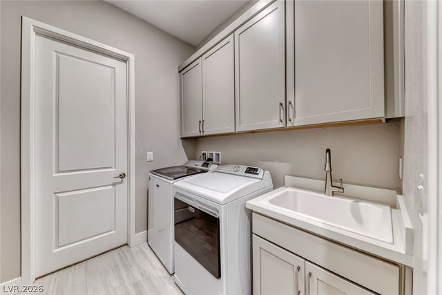 375 Portus Delphini Court, Henderson, NV 89011