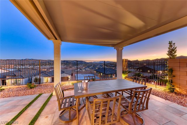 375 Portus Delphini Court, Henderson, NV 89011