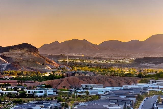 375 Portus Delphini Court, Henderson, NV 89011