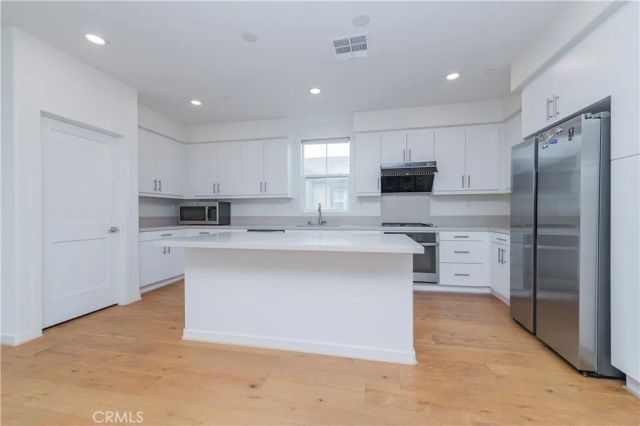 8255 Garden Park, Chino, CA 91708