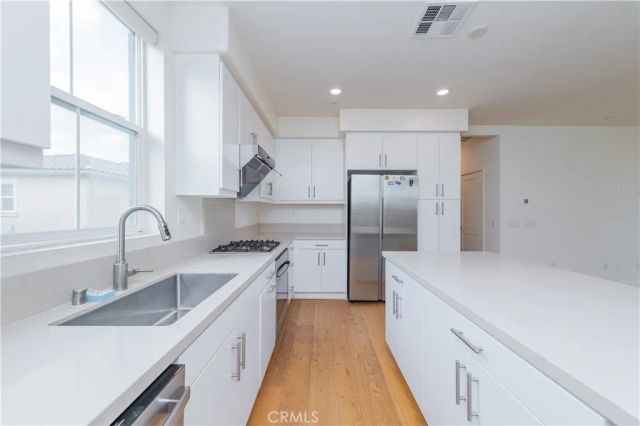 8255 Garden Park, Chino, CA 91708