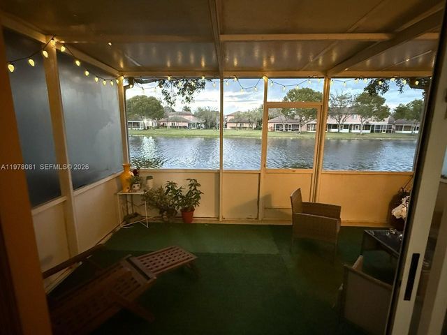 20875 NW 4th St, Pembroke Pines, FL 33029