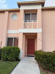 20875 NW 4th St, Pembroke Pines, FL 33029