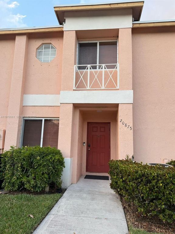 20875 NW 4th St, Pembroke Pines, FL 33029