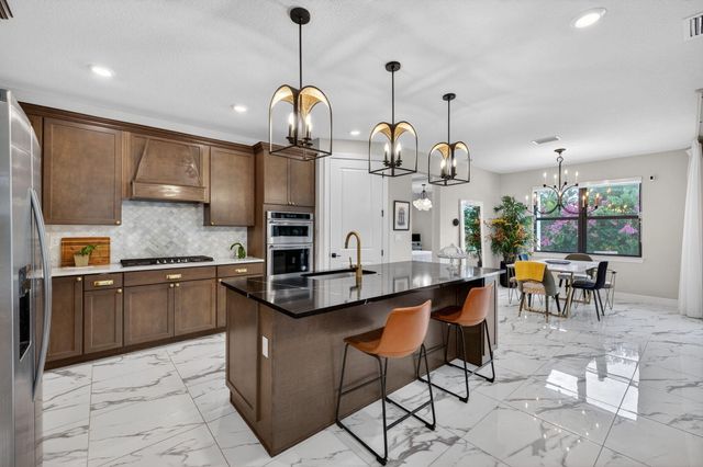 2455 Primrose Place, Oakland Park, FL 33309